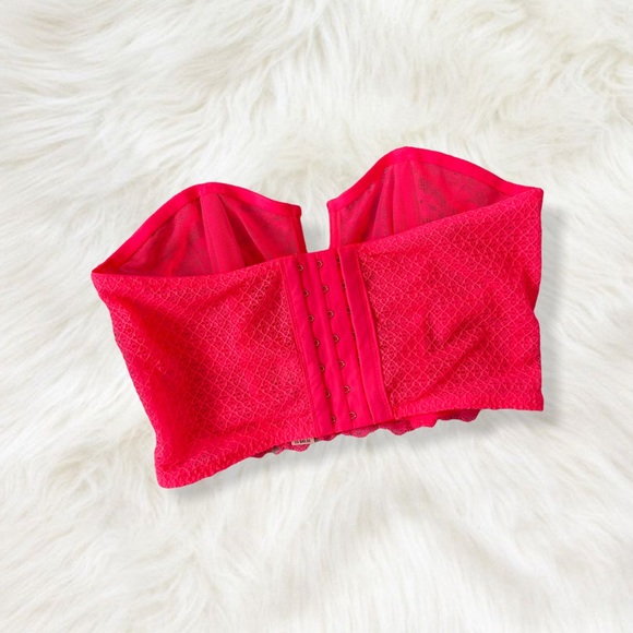 Victoria’s Secret - Strapless Bralette - Picture 3 of 9
